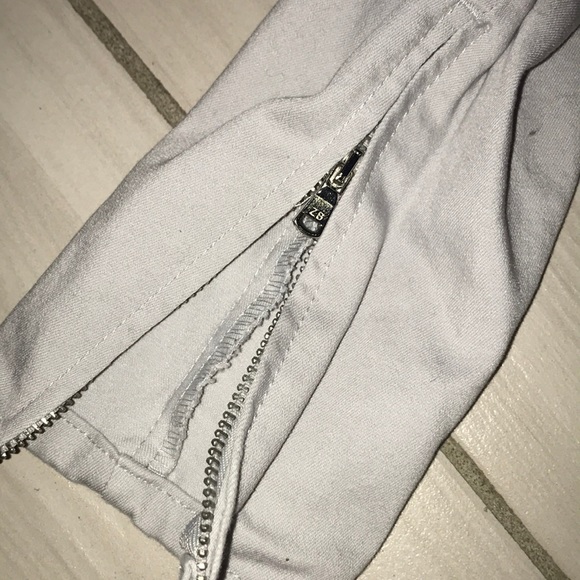 Zara Light Grey Zipper Jeans - Picture 7 of 8